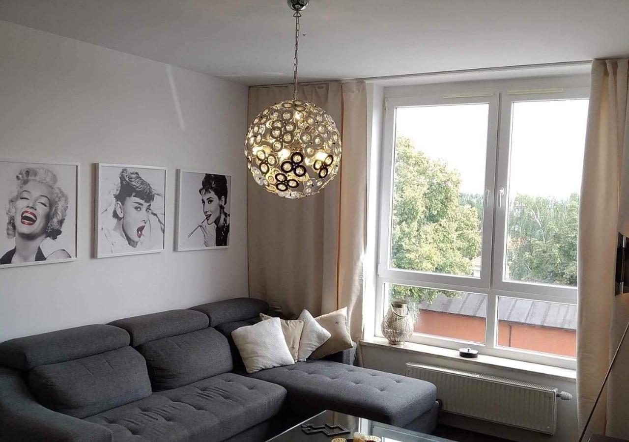 Sunny Penthouse With Roof Gardens Overlooking The Warsaw Palace Of Culture Pruszków Exterior foto